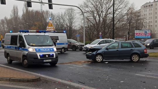 Wypadek na skrzyżowaniu al. Solidarności z ul. Prusa