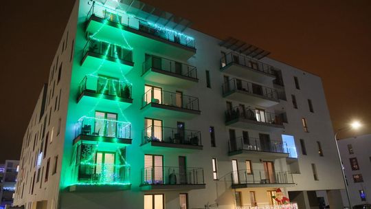 Ozdbione na święta bloki w Lublinie