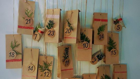 W Szkole Podstawowej nr 11 im. Henryka Sienkiewicza w Puławach uczniowie zrobili Eko-kalendarz Adwentowy z naturalnych materiałów oraz z materiałów z recyklingu