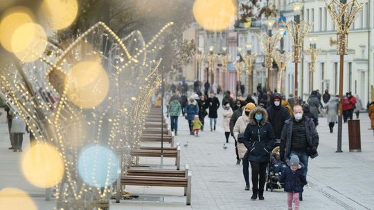 Tłumy mieszkańców na deptaku w drugi dzień świąt