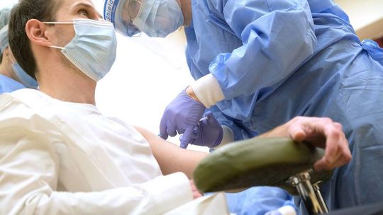 Ruszyły szczepienia na Covid-19 w regionie