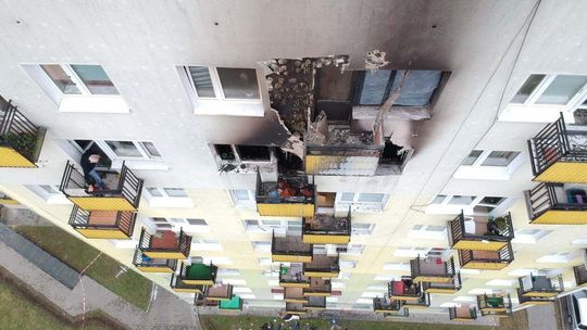 Spalone mieszkanie w świdnickim wieżowcu 