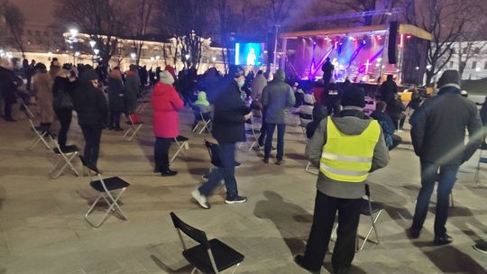 Wydarzenie plenerowe Idę po wodzie na placu Litewskim w Lublinie Wydarzenie plenerowe Idę po wodzie na placu Litewskim w Lublinie