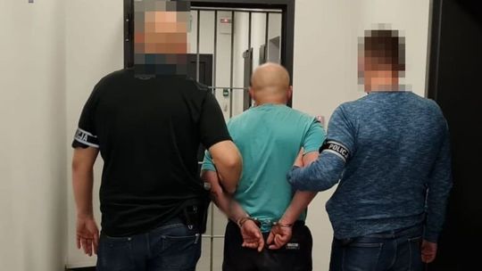 Zatrzymani ws. kradzieży w sklepie jubilerskim w Rykach