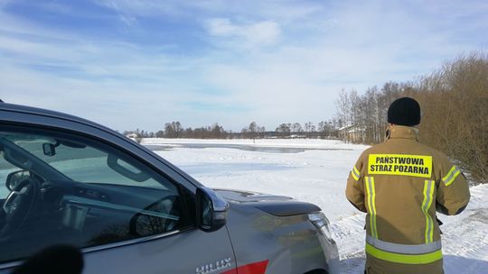 Rzeka Wieprz skuta lodem Rzeka Wieprz skuta lodem