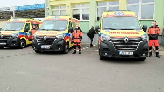 Przekazanie do użytku nowych ambulansów