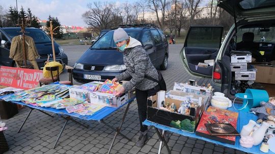 Targ pod Zamkiem: wyprzedaż garażowa