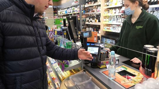 Wojciech Paprota i implant płatniczy Wojciech Paprota i implant płatniczy