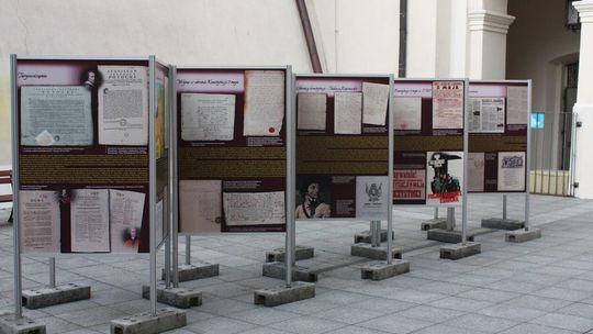 W promieniach majowej jutrzenki