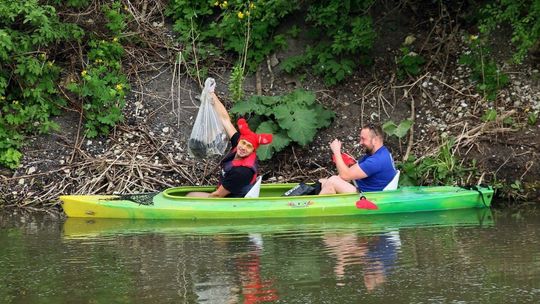 Sprzątanie Bystrzycy od zapory Zalewu Zemborzyckiego do mostu żelaznego przy ul. Janowskiej
