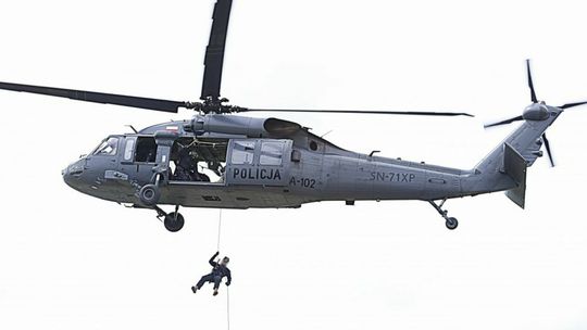 Ćwiczenia lubelskich kontrterrorystów z wykorzystaniem śmigłowca Black Hawk