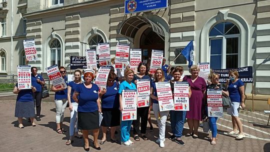 Protest pielęgniarek i położnych w Lublinie