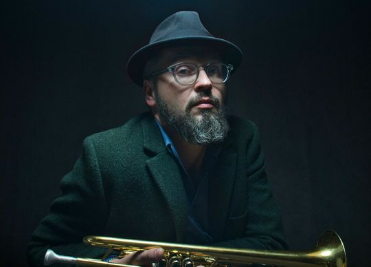 Tomasz Dąbrowski / Istnienia Poszczególne