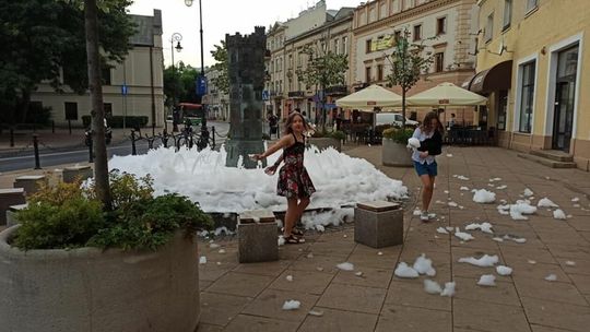 Piana w fontannie na pl. Wolności w Lublinie
