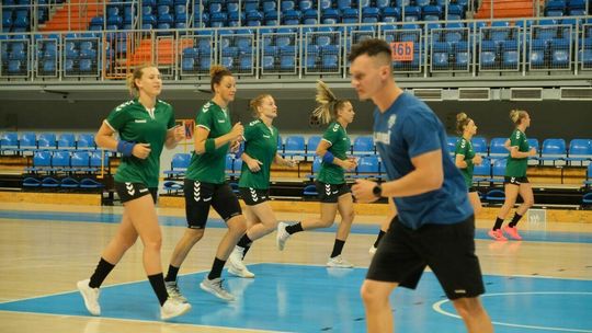 Trening piłkarek ręcznych MKS Perła Lublin