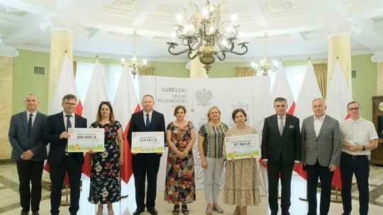 Umowy dotyczące programu Klub Seniora + podpisane