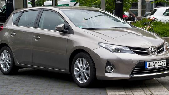 4. Toyota Auris
