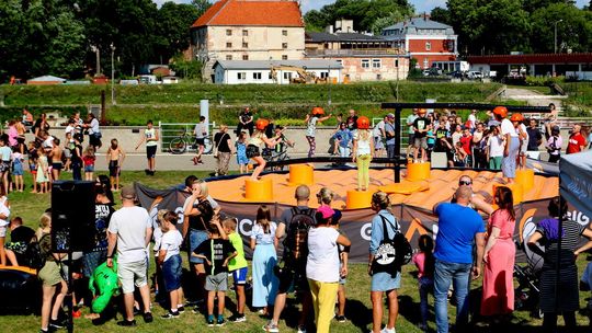 Dmuchane zamki w Puławach. Największe w Europie Dmuchane zamki w Puławach. Największe w Europie