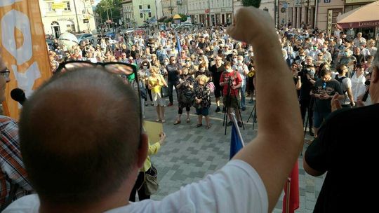 Demonstracja KOD w obronie wolnych mediów Demonstracja KOD w obronie wolnych mediów