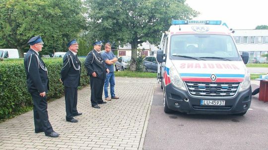 Przekazanie karetek dla Straży Pożarej w Wojciechowie i Wólce Gułowskiej