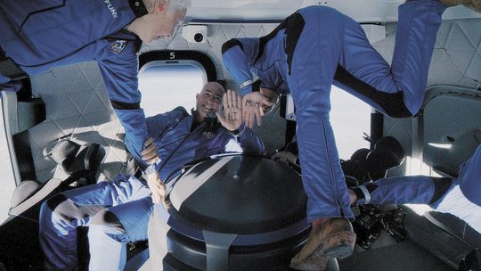 Kosmiczne marzenia i miliardy na koncie Kosmiczne marzenia i miliardy na koncie