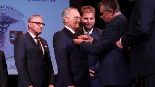 Dyplomy i podziękowania dla puławskich medyków