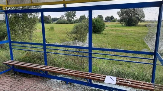 Ostrzelane wiaty w gminie Żyrzyn