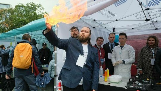 XVII Lubelski Festiwal Nauki: piknik naukowy na pl. Teatralnym