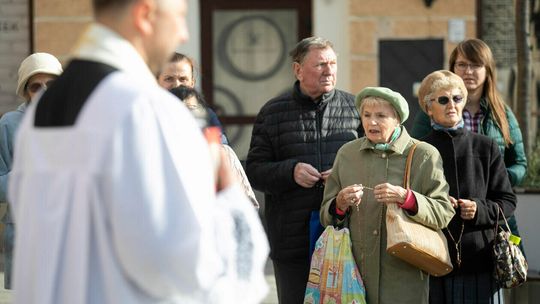 Uliczna modlitwa za Andrzeja Dudę i uchodźców 