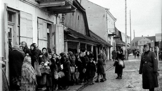 Archiwalne zdjęcia Żydów w Zamościu z czasów II wojny światowej