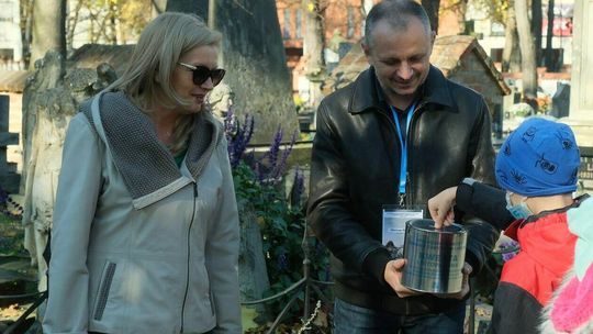 Cmentarz przy ul. Lipowej: kwesta na odnowę zabytków