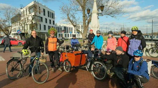 Rowerzyści posprzątali brzegi Bystrzycy