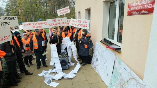 Protest pod siedzibą GDDKiA w Lublinie