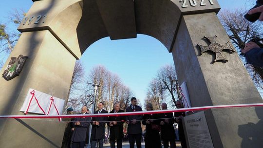 Otwarcie łuku triumfalnego w Tomaszowie Lubelskim