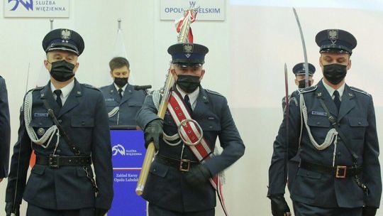 Odznaczenia i awanse w Zakładzie Karnym w Opolu Lubelskim Odznaczenia i awanse w Zakładzie Karnym w Opolu Lubelskim