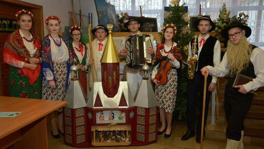 Ludowa Szopka z Lalkami