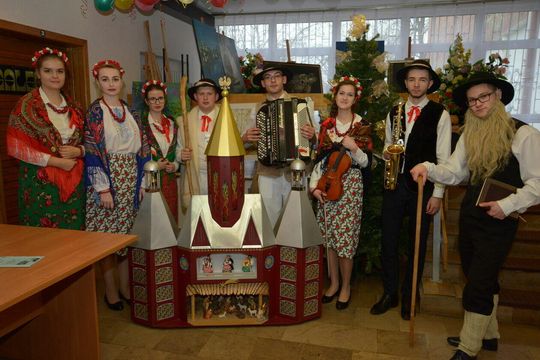 Ludowa Szopka z Lalkami