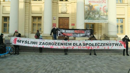 Protest przeciwko myśliwym