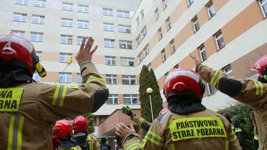 Strażackie Mikołajki w Uniwersyteckim Szpitalu Dziecięcym Strażackie Mikołajki w Uniwersyteckim Szpitalu Dziecięcym