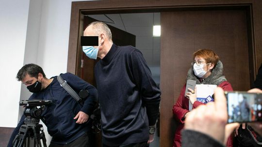 Myśliwy zastrzelił dziecko. Dariusz Ch. czeka na wyrok Myśliwy zastrzelił dziecko. Dariusz Ch. czeka na wyrok