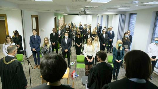 Ślubowanie aplikantów adwokackich przed Dziekanem Okręgowej Rady Adwokackiej 