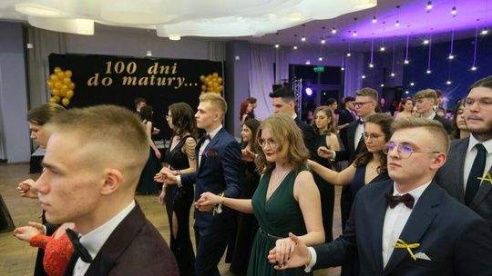 Studniówka maturzystów Zespół Szkół Elektronicznych w hotelu Focus Premium