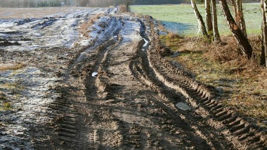 Zniszczone drogi nad Bugiem Zniszczone drogi nad Bugiem