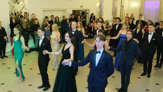 Studniówka maturzystów Liceum Plastycznego dla 100 osób w hotelu Luxor Studniówka maturzystów Liceum Plastycznego dla 100 osób w hotelu Luxor