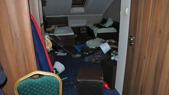 Demolka w hotelu w Kolnie