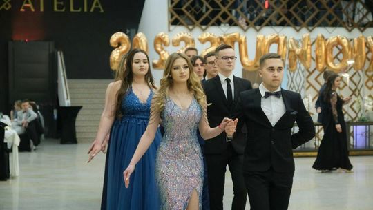 Studniówka maturzystów ZSE im Vetterów dla 274 osób w hotelu Atelia 