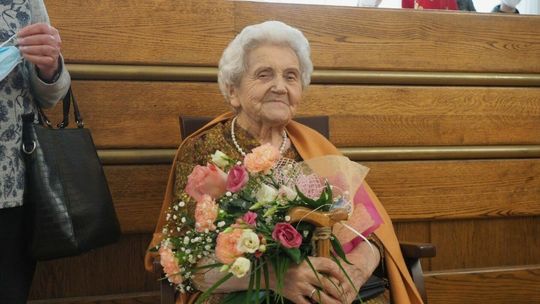 Uhonorowanie Wandy Gdula-Krzyśków z okazji 100 urodzin Uhonorowanie Wandy Gdula-Krzyśków z okazji 100 urodzin