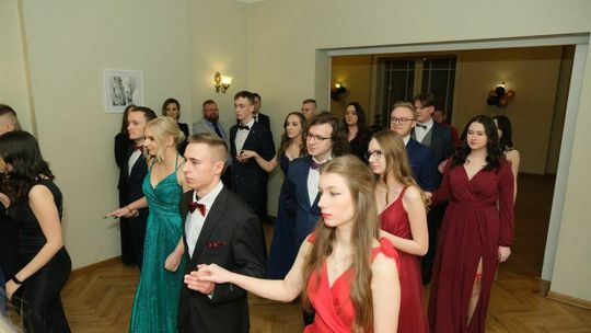 Studniówka maturzystów ZDZ dla 65 osób w Lawendowym Dworku