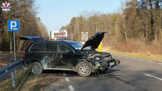 Dąbrowa Tomaszowska. Wypadek na drodze nr 17