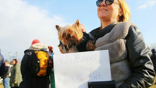 Pomoc humanitarna w punkcie recepcyjnym w Dorohusku